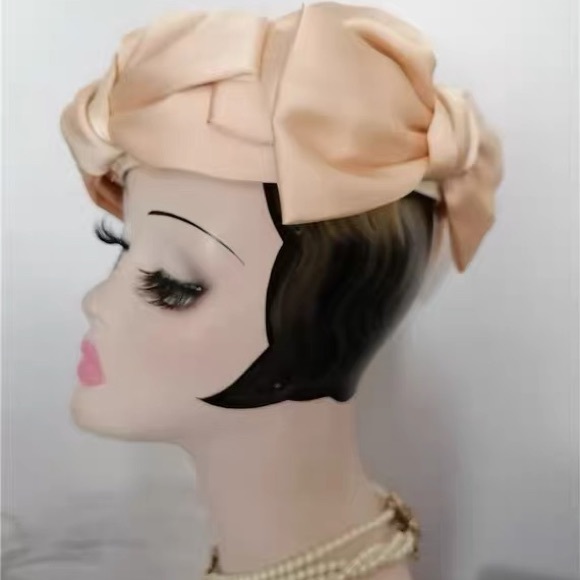 Vintage style ribbon hat main image 4
